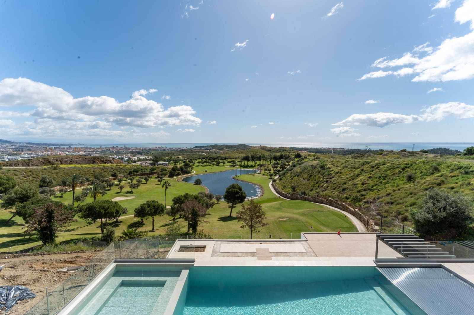 4 sovrum Villa till salu i Mijas Costa med pool garage - 2 336 640 € (Ref: 9353305)