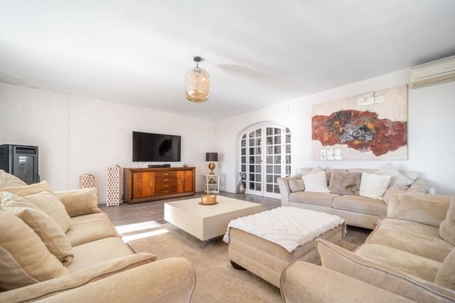 3 soveværelse Villa til salg i Calahonda, Mijas med swimmingpool garage - € 995.000 (Ref: 9355609)