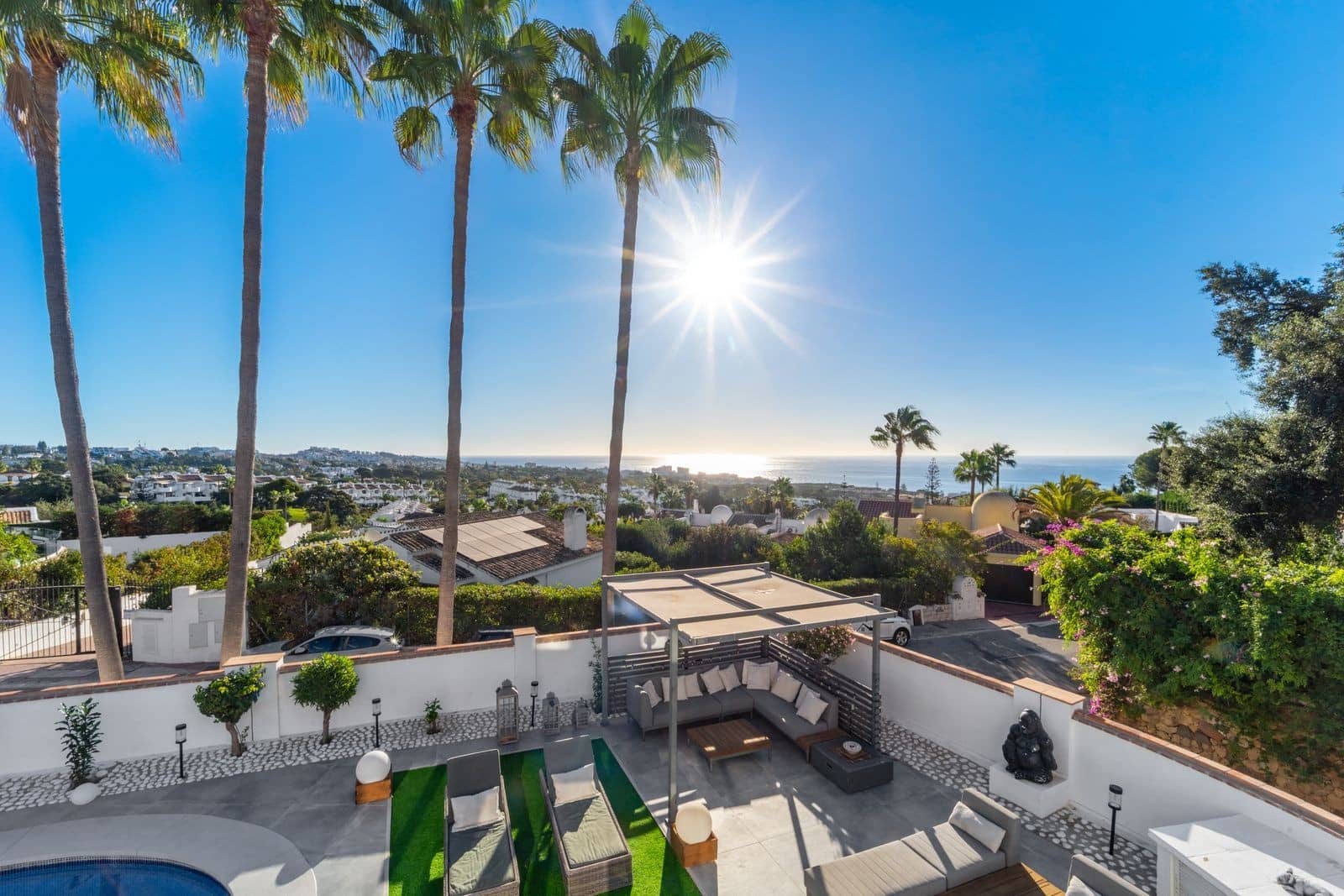 3 soveværelse Villa til salg i Calahonda med swimmingpool garage - € 995.000 (Ref: 9355609)