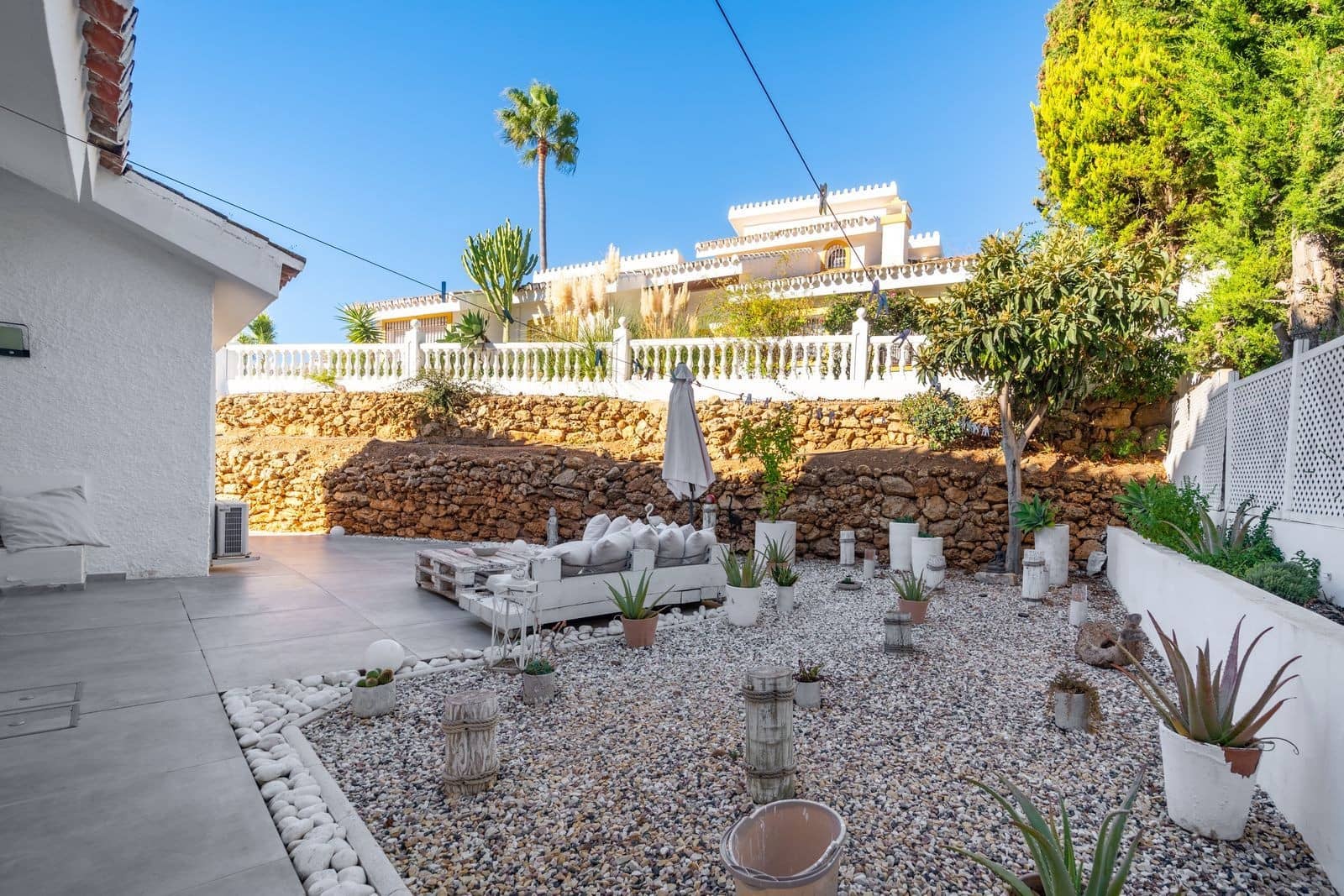 3 soveværelse Villa til salg i Calahonda med swimmingpool garage - € 995.000 (Ref: 9355609)