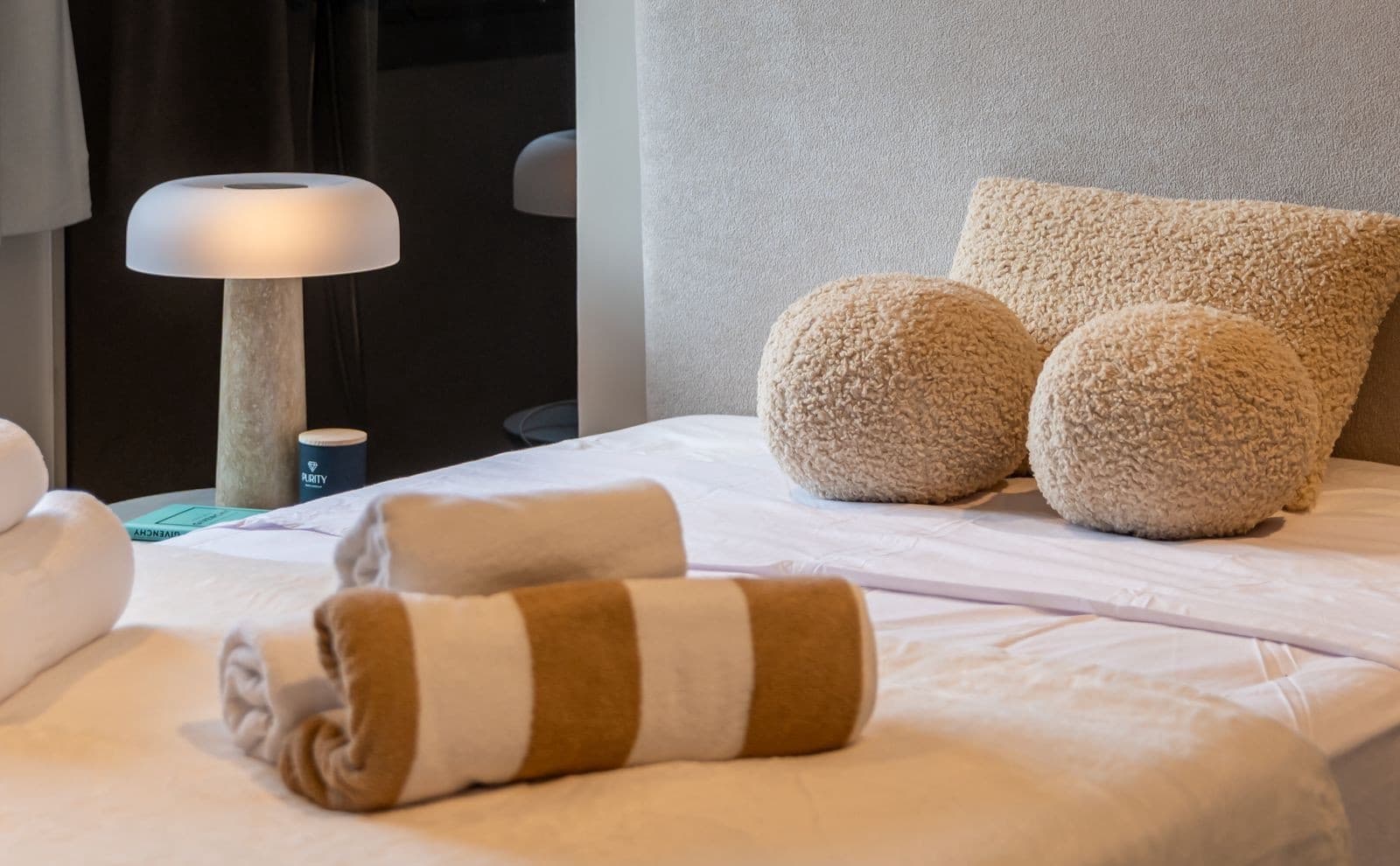 5 bedroom Villa for sale in Benahavis with pool garage - € 3,495,000 (Ref: 9355610)