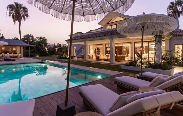 5 bedroom Villa for sale in Benahavís with pool garage - € 3,495,000 (Ref: 9355610)