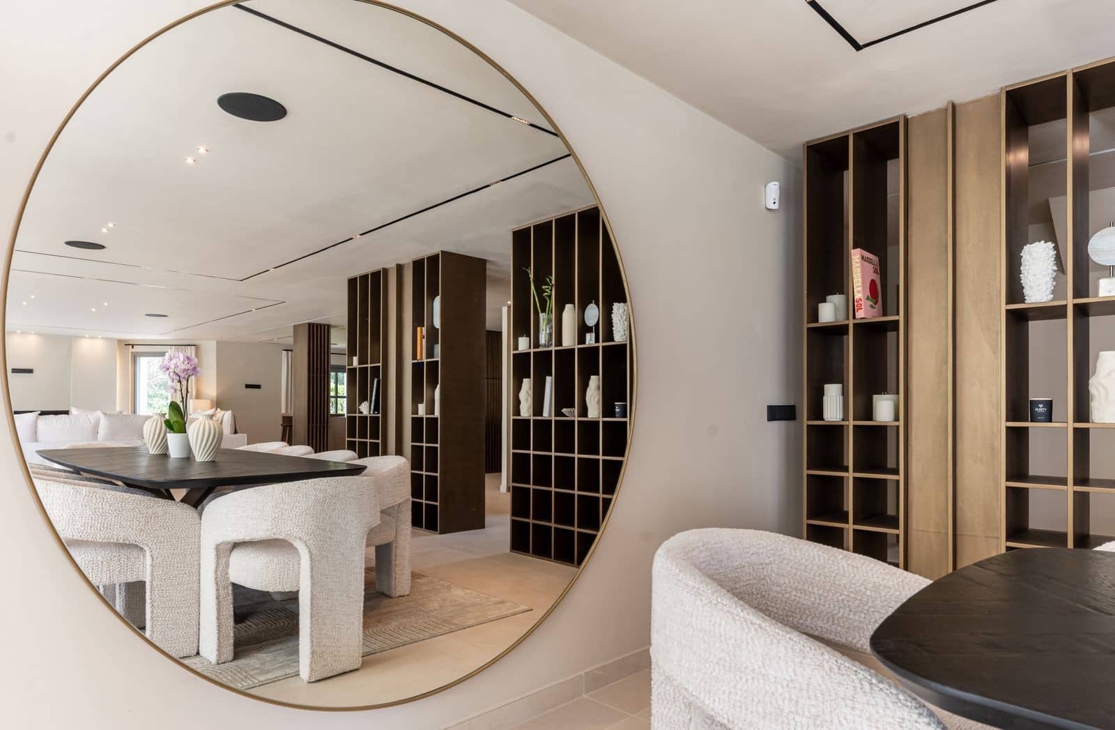 5 bedroom Villa for sale in Benahavis with pool garage - € 3,495,000 (Ref: 9355610)