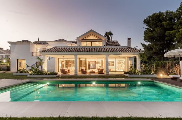 5 bedroom Villa for sale in Benahavís with pool garage - € 3,495,000 (Ref: 9355610)
