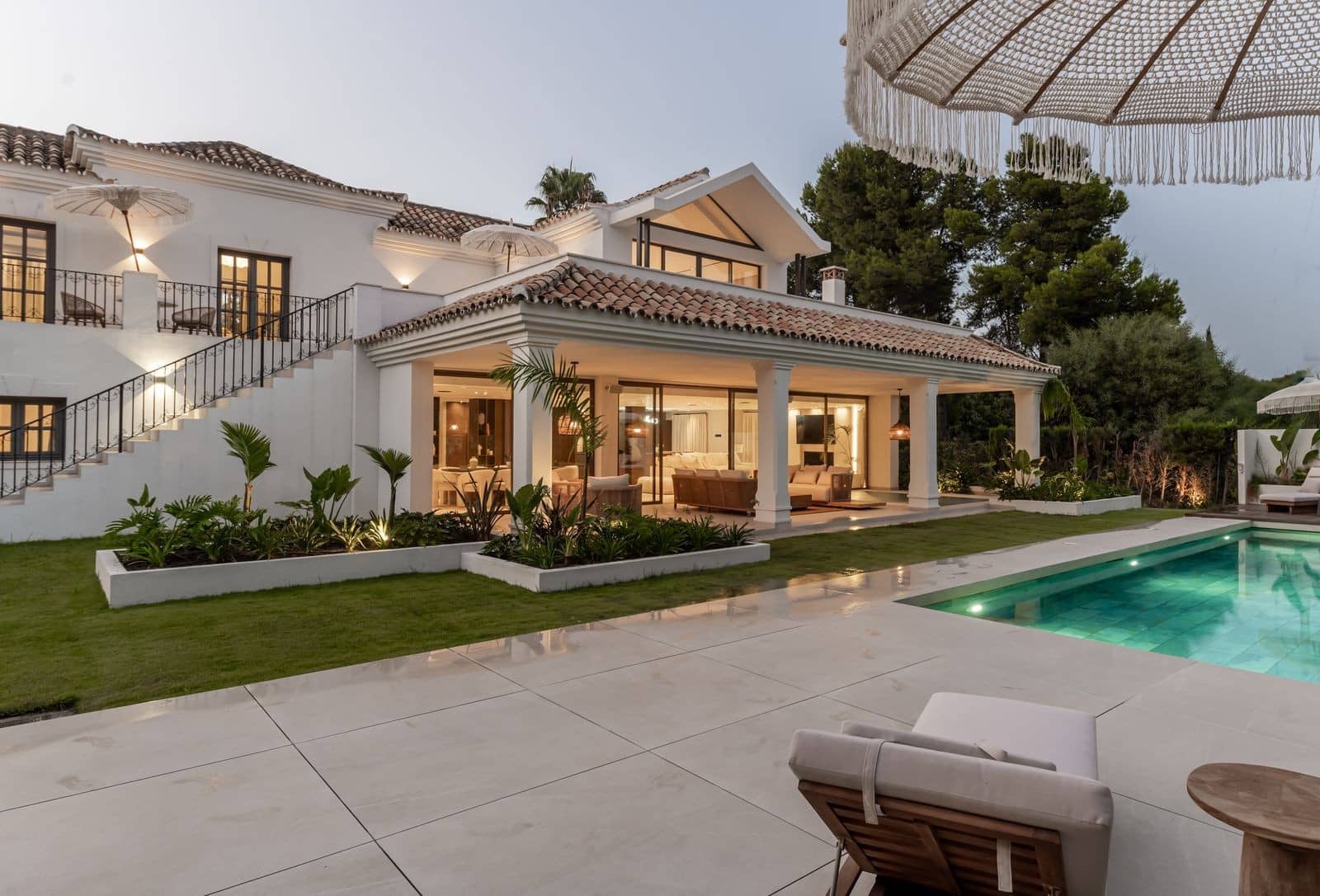 5 bedroom Villa for sale in Benahavis with pool garage - € 3,495,000 (Ref: 9355610)