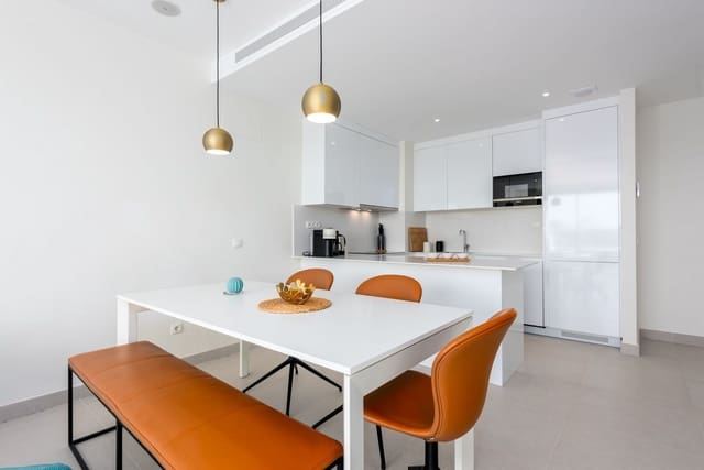 3 quarto Penthouse para venda em Estepona com piscina garagem - 699 999 € (Ref: 9355612)