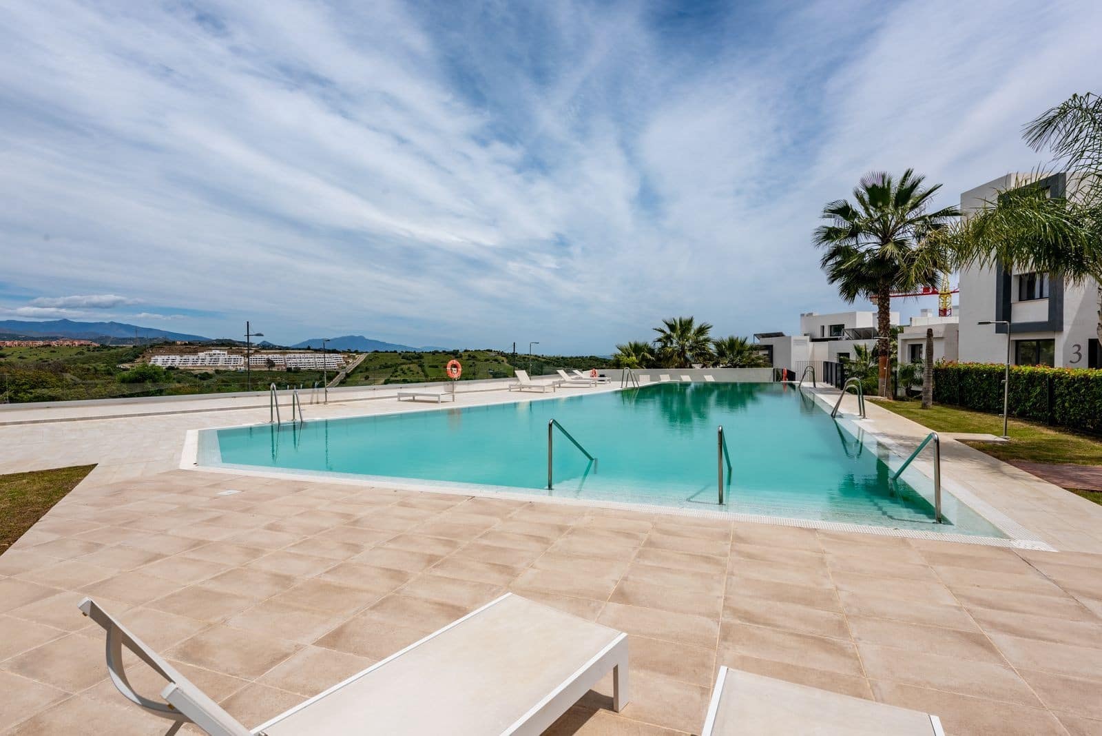 3 soverom Penthouse til salgs i Estepona med svømmebasseng garasje - € 699 999 (Ref: 9355612)
