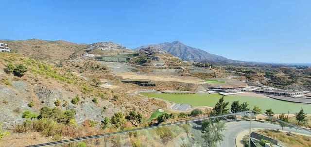 Apartamento de 3 habitaciones en La Quinta, Benahavís en venta con piscina garaje - 1.540.000 € (Ref: 9355613)