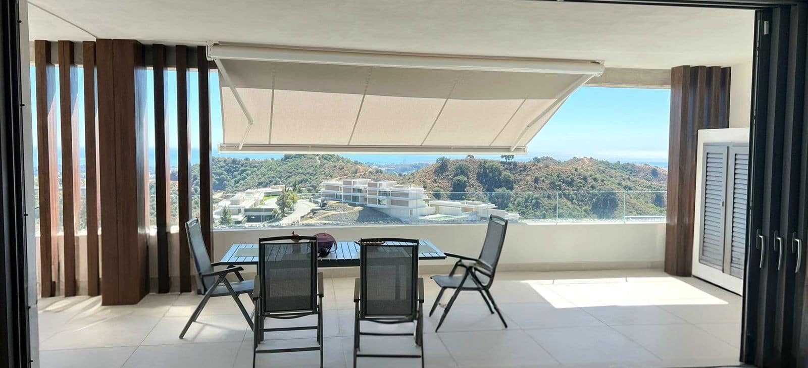 3 soveværelse Lejlighed til salg i Benahavis med swimmingpool garage - € 1.399.000 (Ref: 9355613)