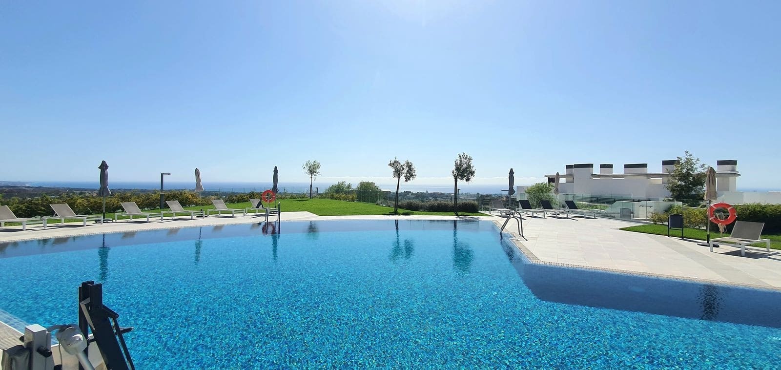 3 soveværelse Lejlighed til salg i Benahavis med swimmingpool garage - € 1.399.000 (Ref: 9355613)