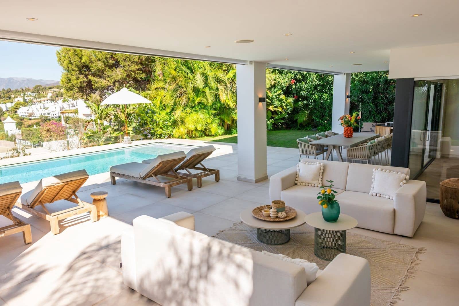 6 soveværelse Villa til salg i Marbella med swimmingpool garage - € 3.500.000 (Ref: 9355618)