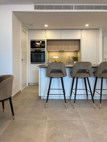 2 bedroom Apartment for sale in Fuengirola with pool garage - € 708,000 (Ref: 9355633)