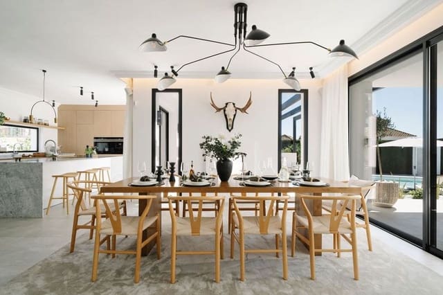 5 makuuhuone Huvila myytävänä paikassa Nueva Andalucia, Marbella mukana uima-altaan 
autotalli - 3 495 000 € (Ref: 9358988)