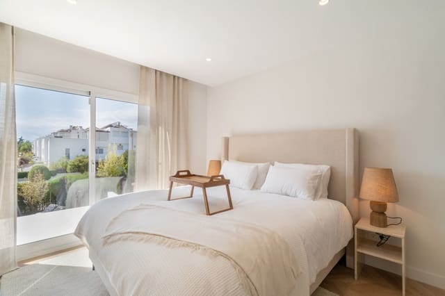 4 sypialnia Dom na sprzedaż w Golden Mile, Marbella z basenem - 1 169 000 € (Ref: 9358989)