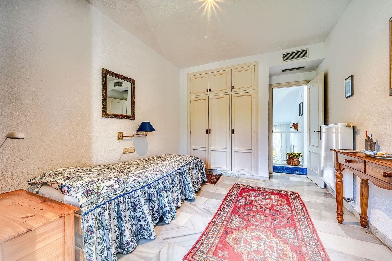 4 bedroom Villa for sale in Nueva Andalucia with pool garage - € 2,295,000 (Ref: 9367174)