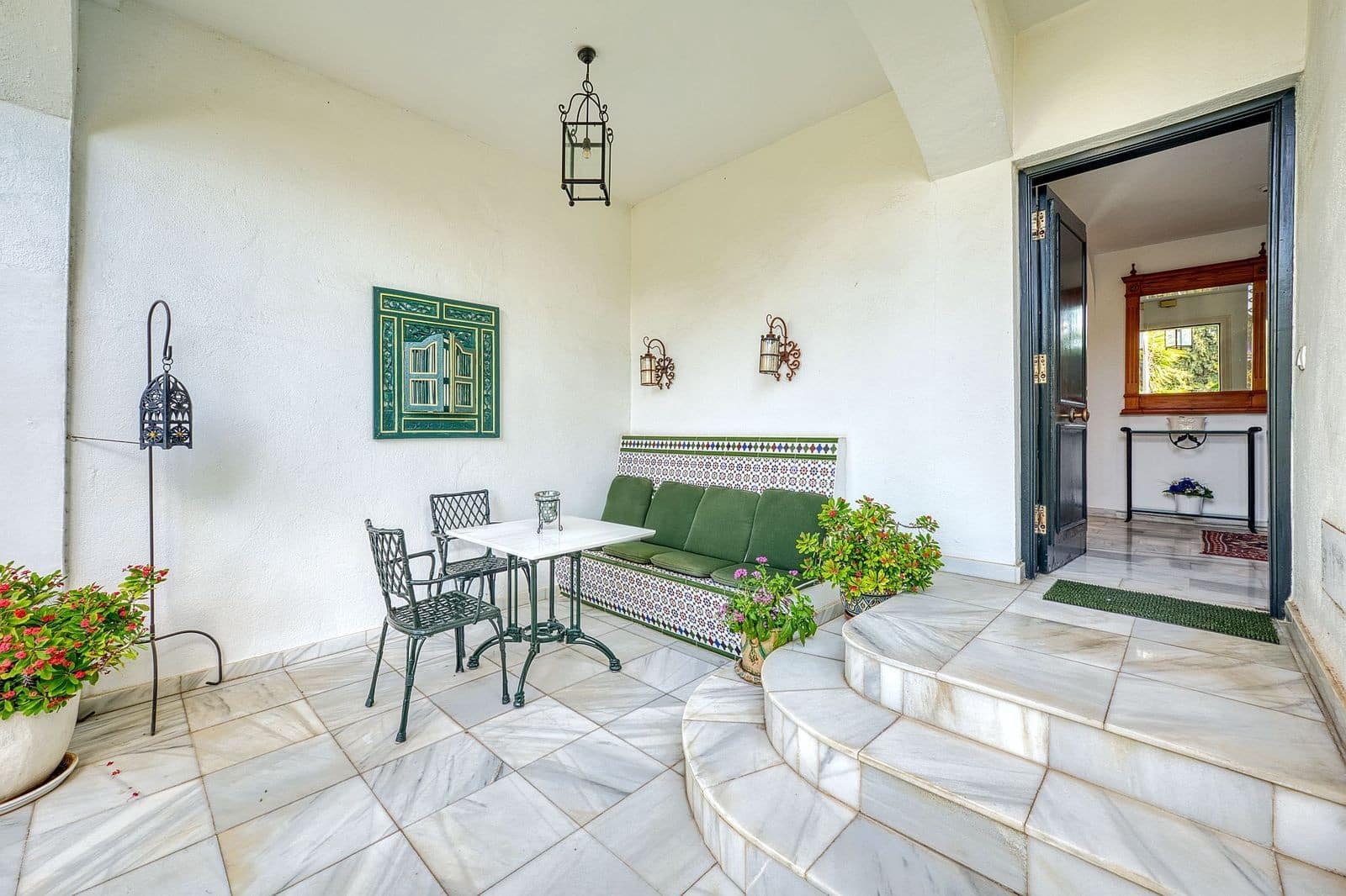 4 bedroom Villa for sale in Nueva Andalucia with pool garage - € 1,950,000 (Ref: 9367174)