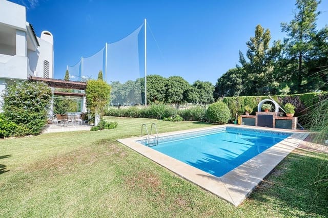4 quarto Moradia para venda em Nueva Andalucia, Marbella com piscina garagem - 1 950 000 € (Ref: 9367174)