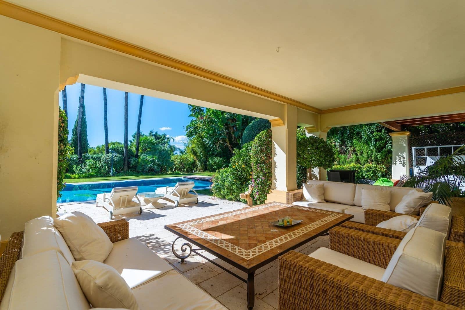 7 bedroom Villa for sale in Marbella with pool garage - € 5,850,000 (Ref: 9367175)