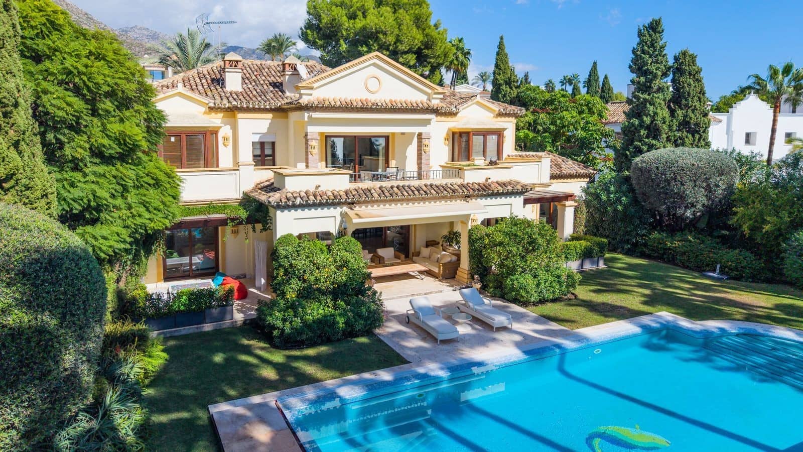 7 bedroom Villa for sale in Marbella with pool garage - € 5,850,000 (Ref: 9367175)