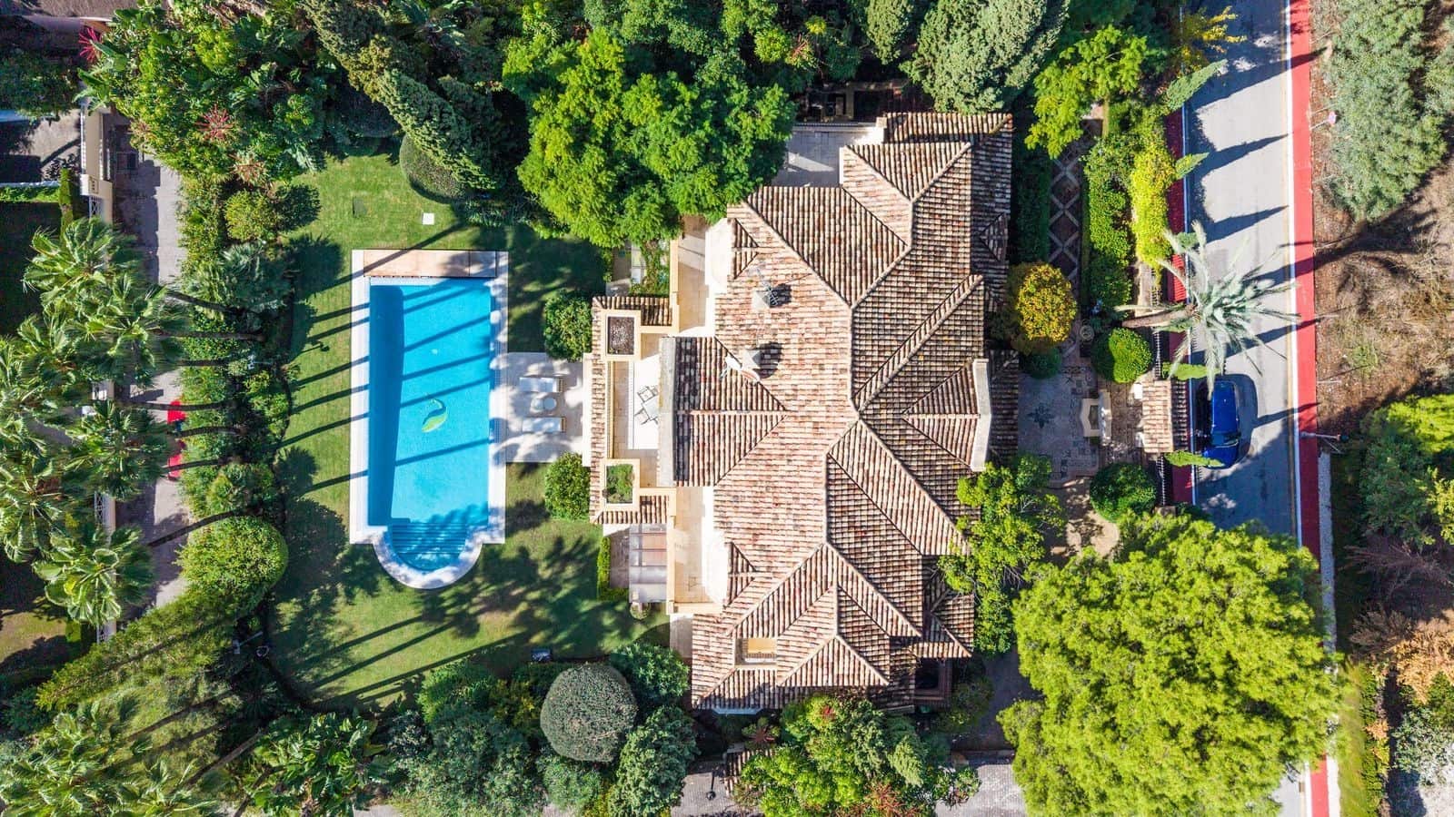 7 bedroom Villa for sale in Marbella with pool garage - € 5,850,000 (Ref: 9367175)