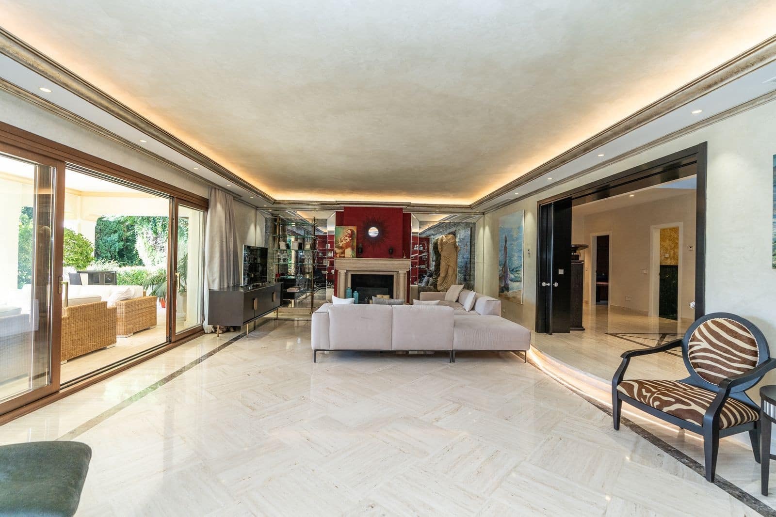 7 bedroom Villa for sale in Marbella with pool garage - € 5,850,000 (Ref: 9367175)