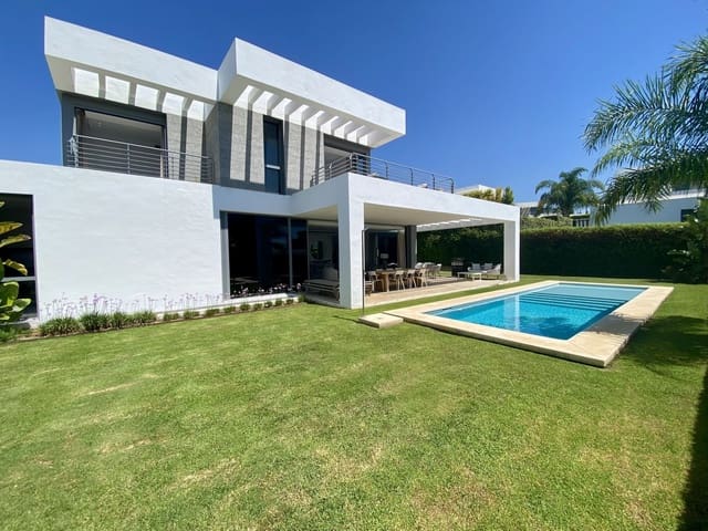 5 soveværelse Villa til salg i Cancelada, Estepona med swimmingpool garage - € 2.350.000 (Ref: 9367176)