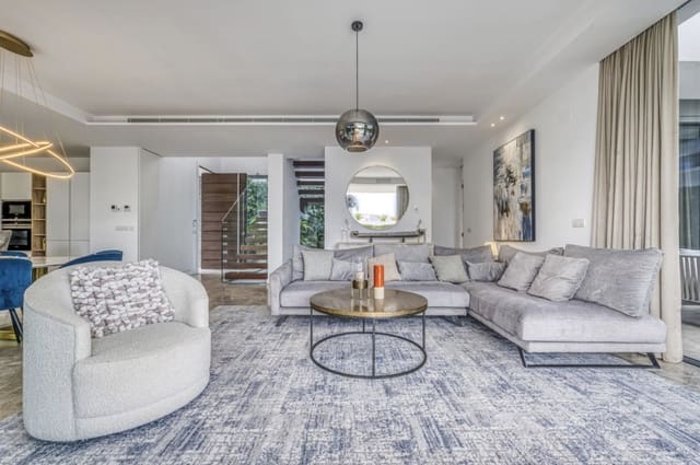 5 bedroom Villa for sale in Cancelada, Estepona with pool garage - € 2,350,000 (Ref: 9367176)