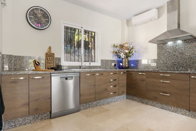 4 soveværelse Villa til salg i Campo Mijas, Mijas med swimmingpool garage - € 1.295.000 (Ref: 9367177)
