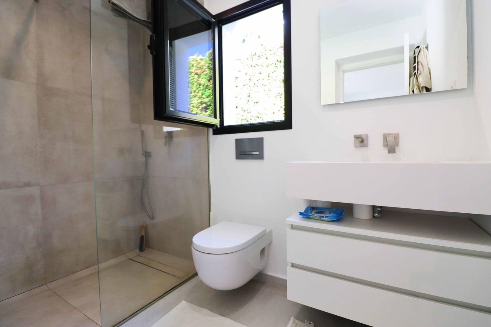 5 soverom Villa til salgs i El Chaparral med svømmebasseng garasje - € 1 450 000 (Ref: 9395826)