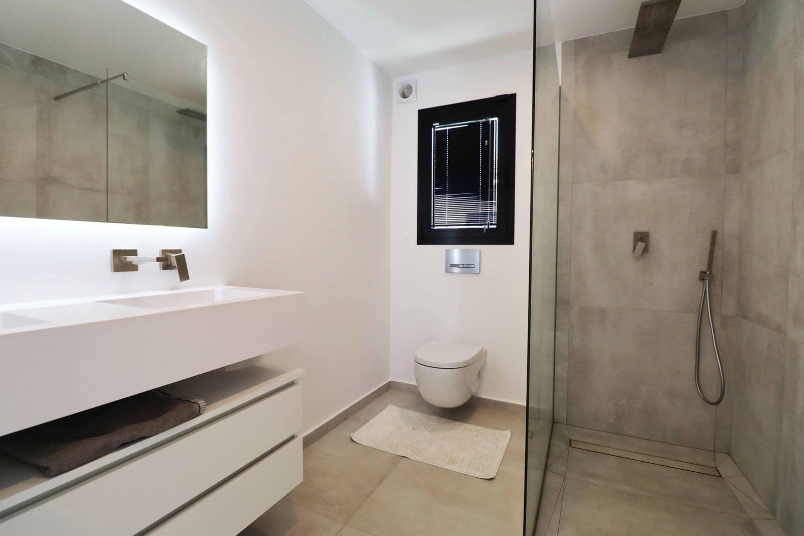 5 soverom Villa til salgs i El Chaparral med svømmebasseng garasje - € 1 450 000 (Ref: 9395826)