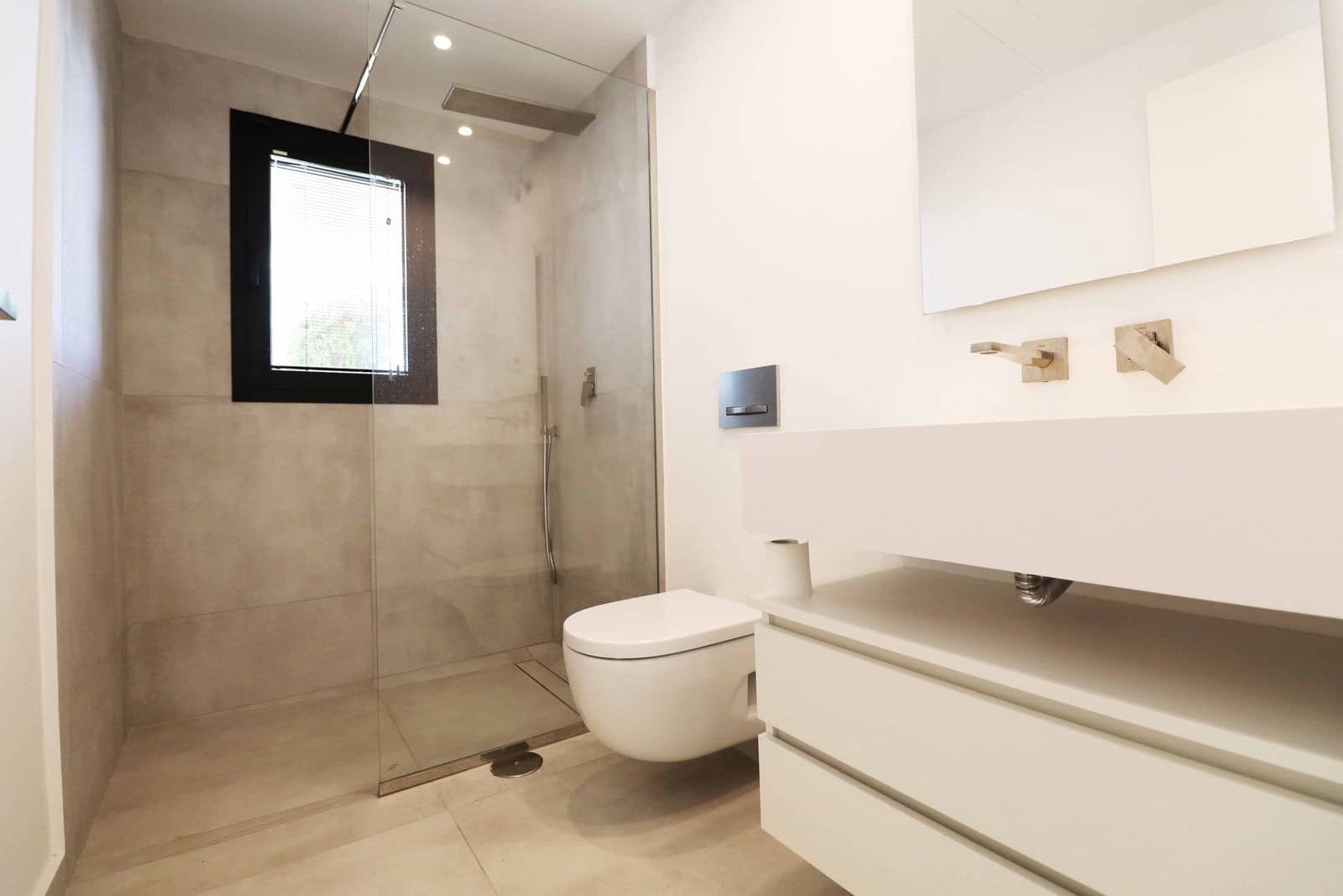 5 soverom Villa til salgs i El Chaparral med svømmebasseng garasje - € 1 450 000 (Ref: 9395826)