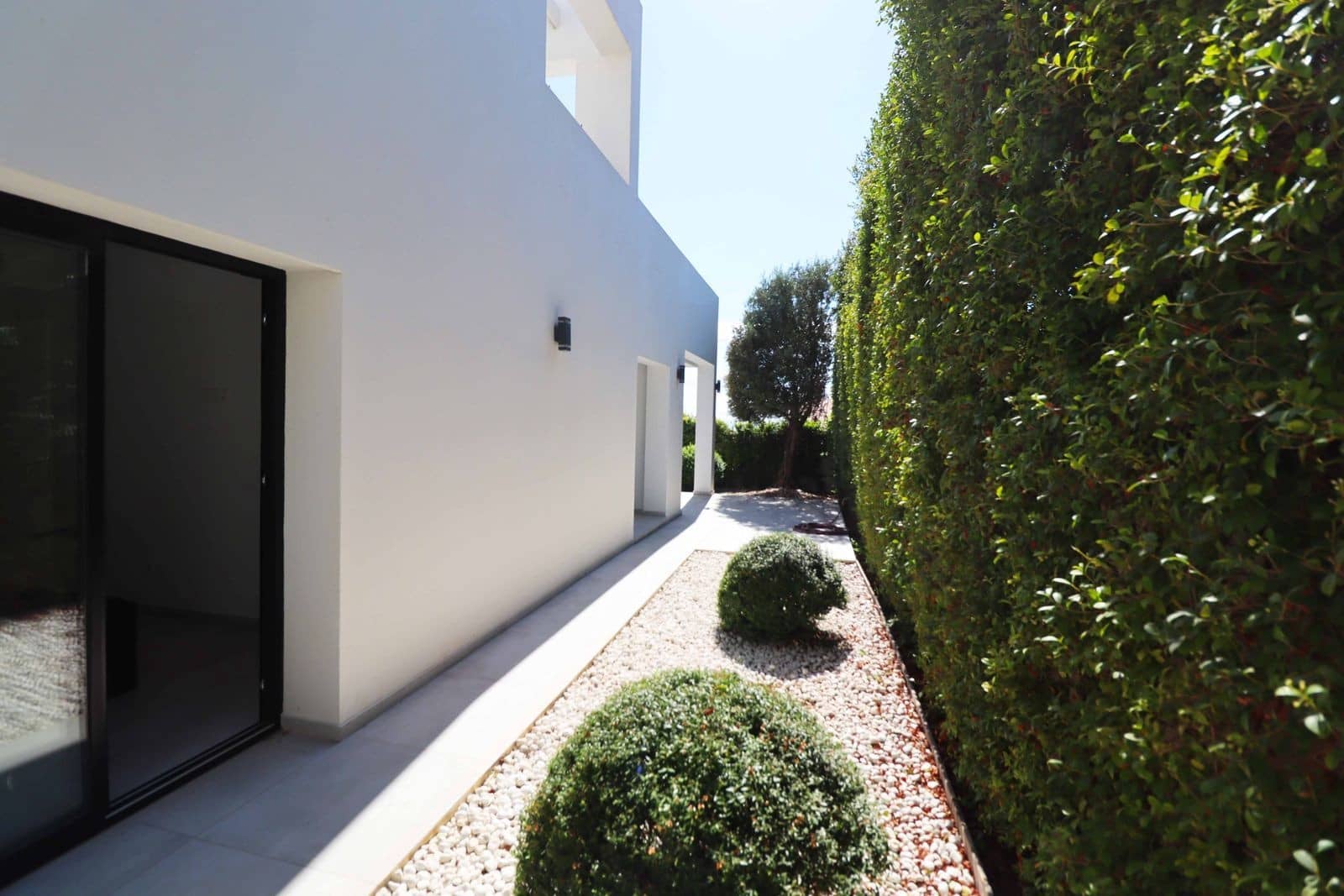 5 soverom Villa til salgs i El Chaparral med svømmebasseng garasje - € 1 450 000 (Ref: 9395826)