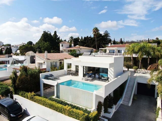 5 chambre Villa/Maison à vendre à El Chaparral, Mijas avec piscine garage - 1 450 000 € (Ref: 9395826)