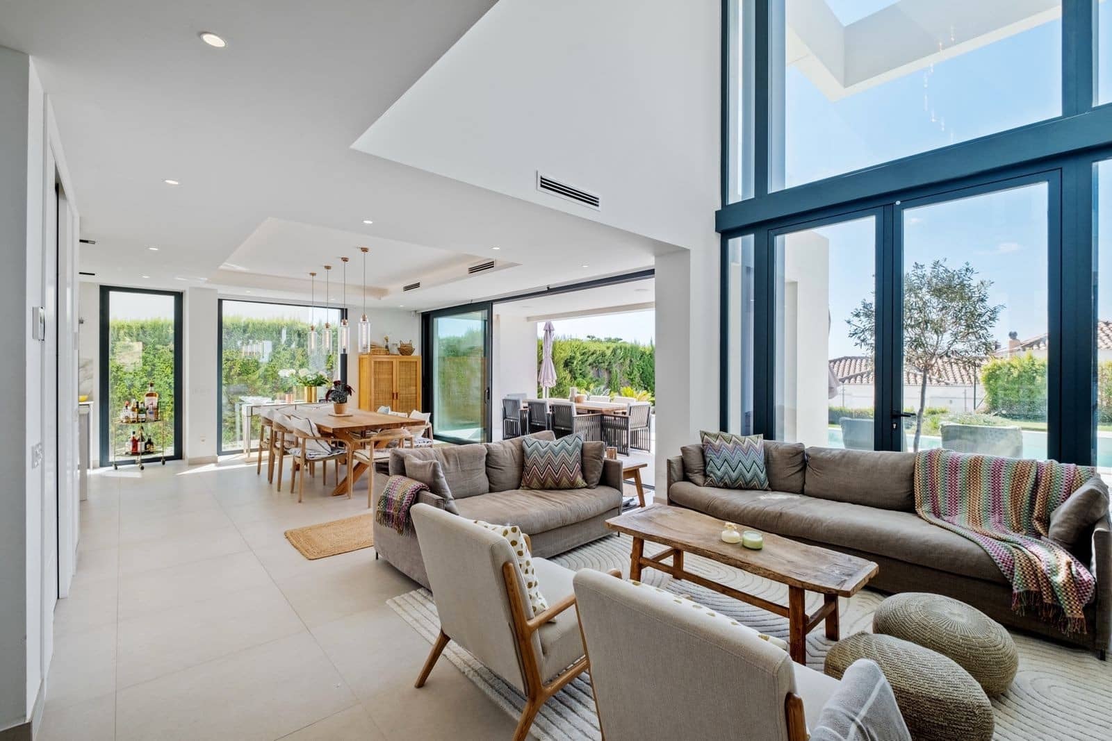 Chalet de 4 habitaciones en Riviera del Sol en venta con piscina garaje - 1.970.000 € (Ref: 9395827)