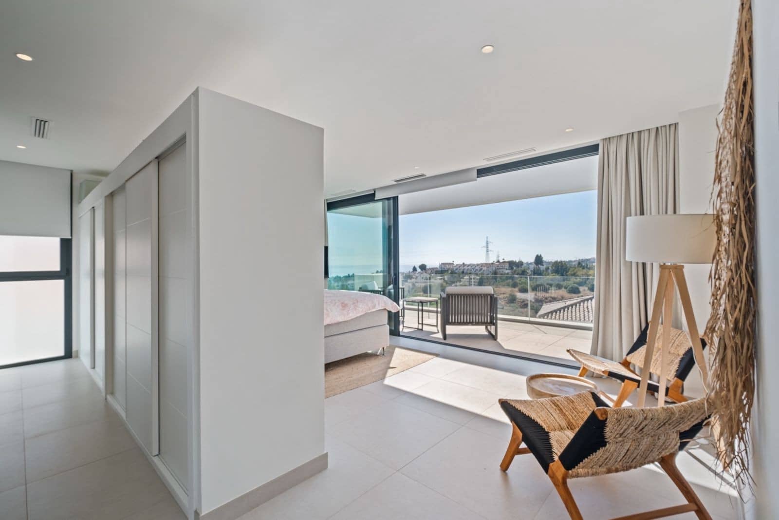 Chalet de 4 habitaciones en Riviera del Sol en venta con piscina garaje - 1.970.000 € (Ref: 9395827)