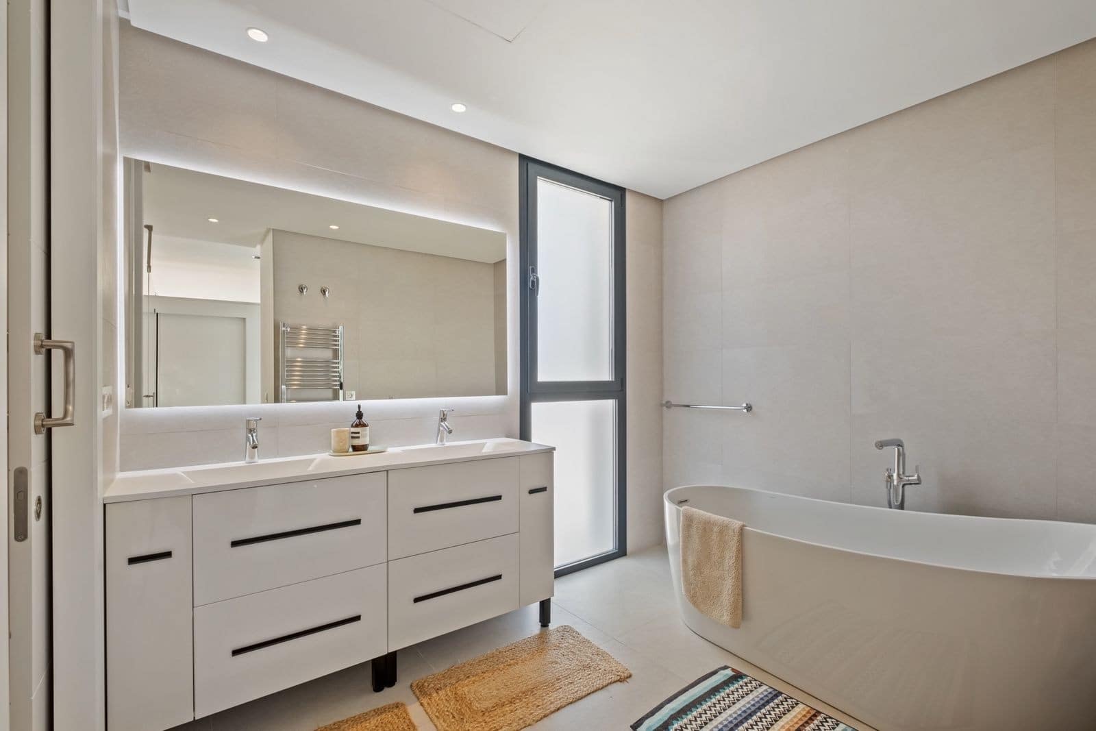 Chalet de 4 habitaciones en Riviera del Sol en venta con piscina garaje - 1.970.000 € (Ref: 9395827)