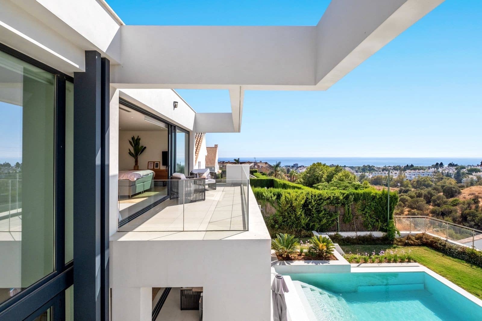 Chalet de 4 habitaciones en Riviera del Sol en venta con piscina garaje - 1.970.000 € (Ref: 9395827)