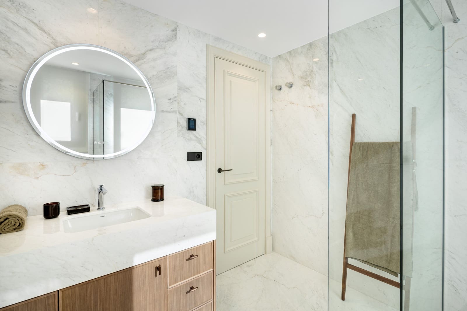 4 sovrum Villa till salu i Marbella med pool garage - 3 195 000 € (Ref: 9400654)