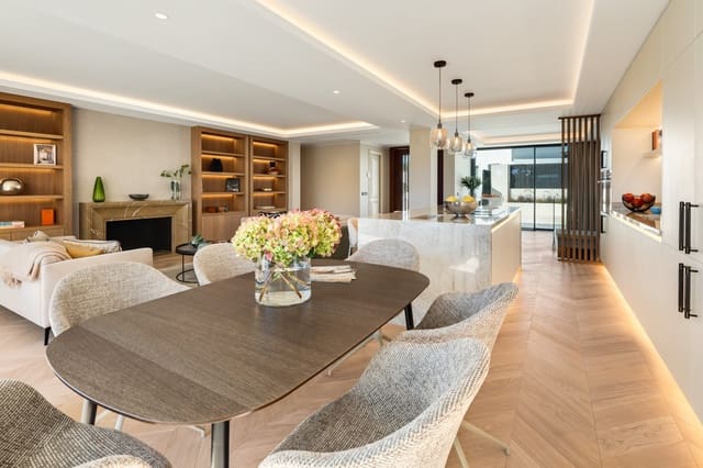 4 sovrum Villa till salu i Marbella med pool garage - 3 195 000 € (Ref: 9400654)