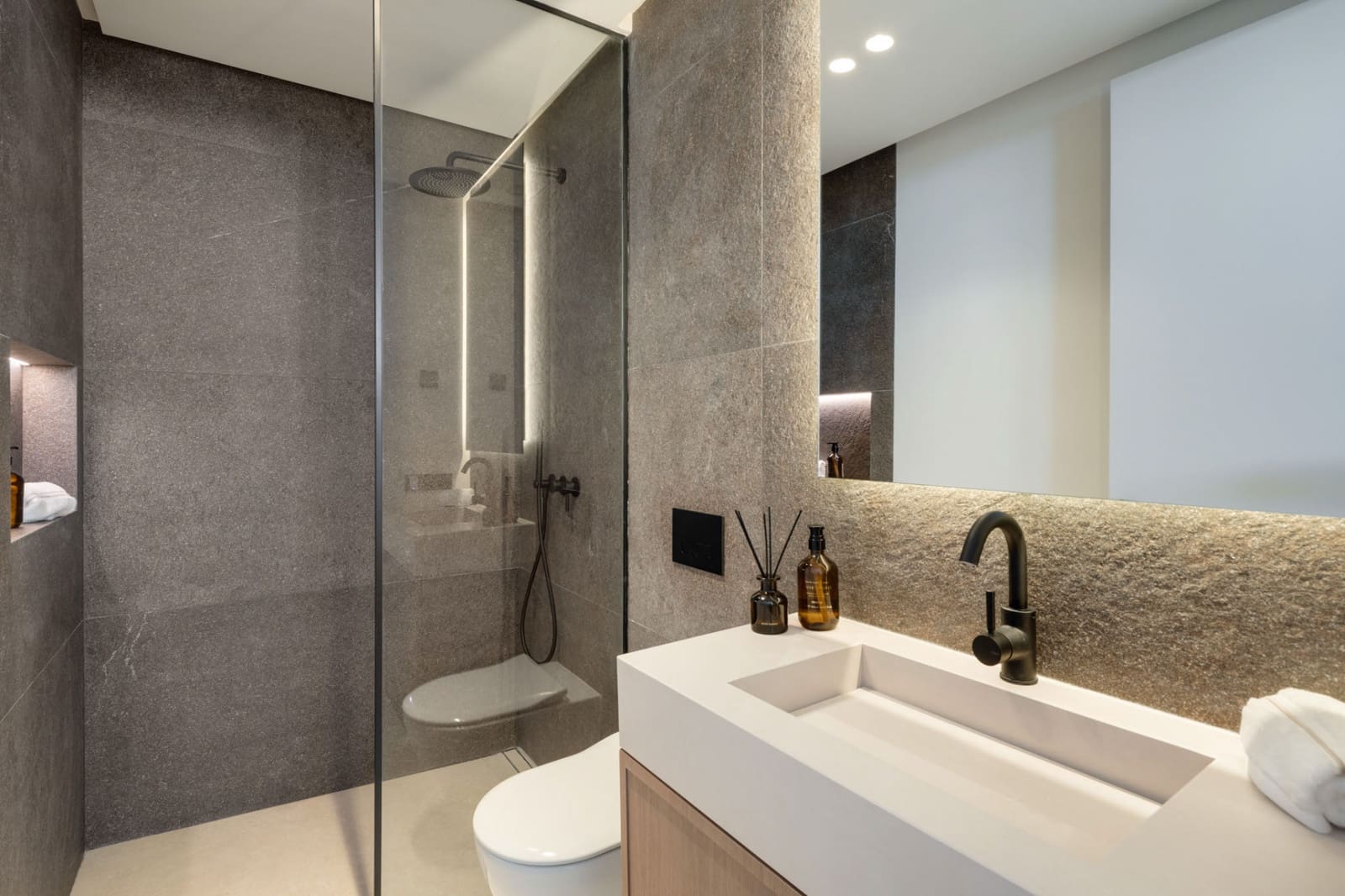 5 bedroom Villa for sale in Marbella with pool garage - € 4,750,000 (Ref: 9400659)