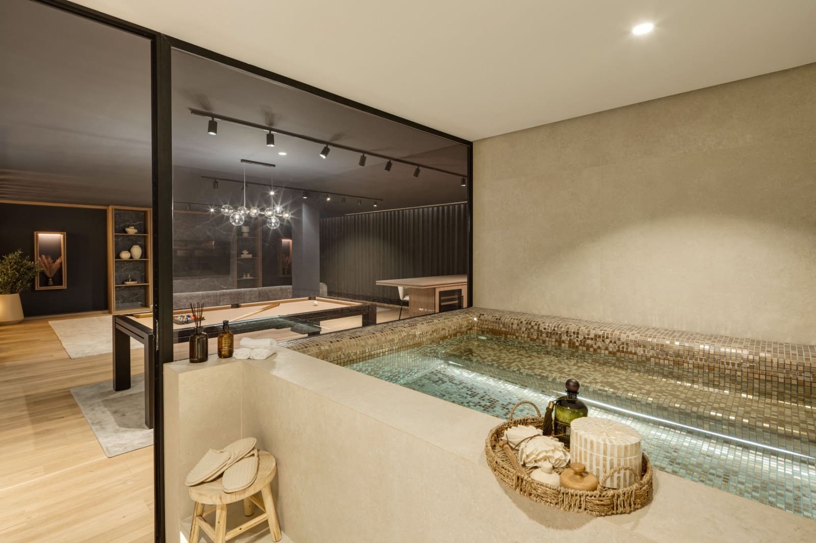 5 bedroom Villa for sale in Marbella with pool garage - € 4,750,000 (Ref: 9400659)