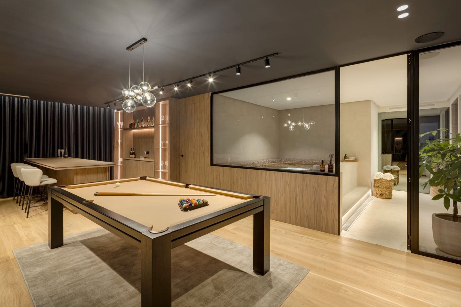 5 bedroom Villa for sale in Marbella with pool garage - € 4,750,000 (Ref: 9400659)