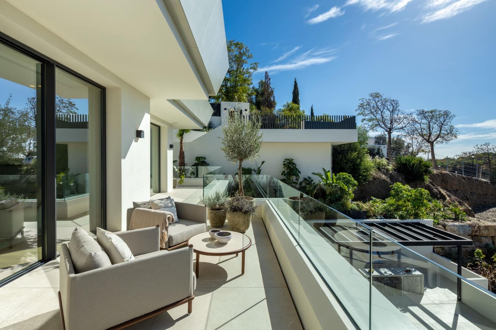5 soverom Villa til salgs i Marbella med svømmebasseng garasje - € 4 750 000 (Ref: 9400659)