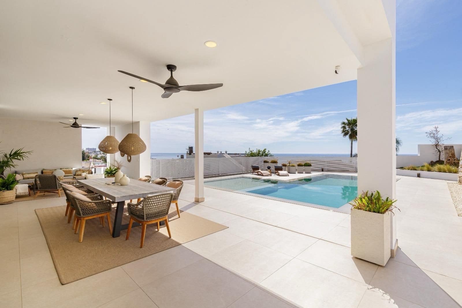 4 sypialnia Willa na sprzedaż w Benalmadena Costa z basenem garażem - 2 490 000 € (Ref: 9400661)