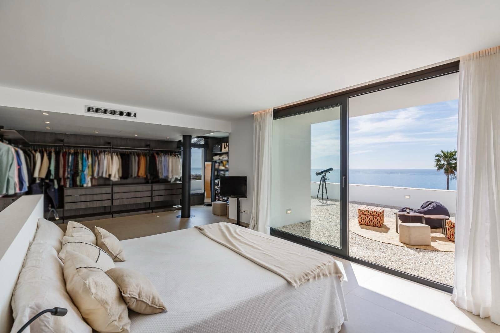 4 sypialnia Willa na sprzedaż w Benalmadena Costa z basenem garażem - 2 490 000 € (Ref: 9400661)