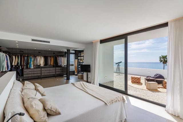 4 soverom Villa til salgs i Benalmadena Costa, Benalmádena med svømmebasseng garasje - € 2 490 000 (Ref: 9400661)