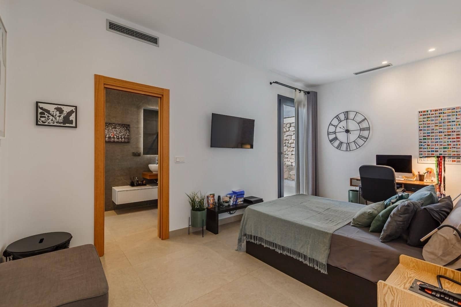 4 sypialnia Willa na sprzedaż w Benalmadena Costa z basenem garażem - 2 490 000 € (Ref: 9400661)