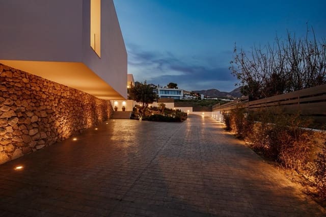 4 soverom Villa til salgs i Benalmadena Costa, Benalmádena med svømmebasseng garasje - € 2 490 000 (Ref: 9400661)