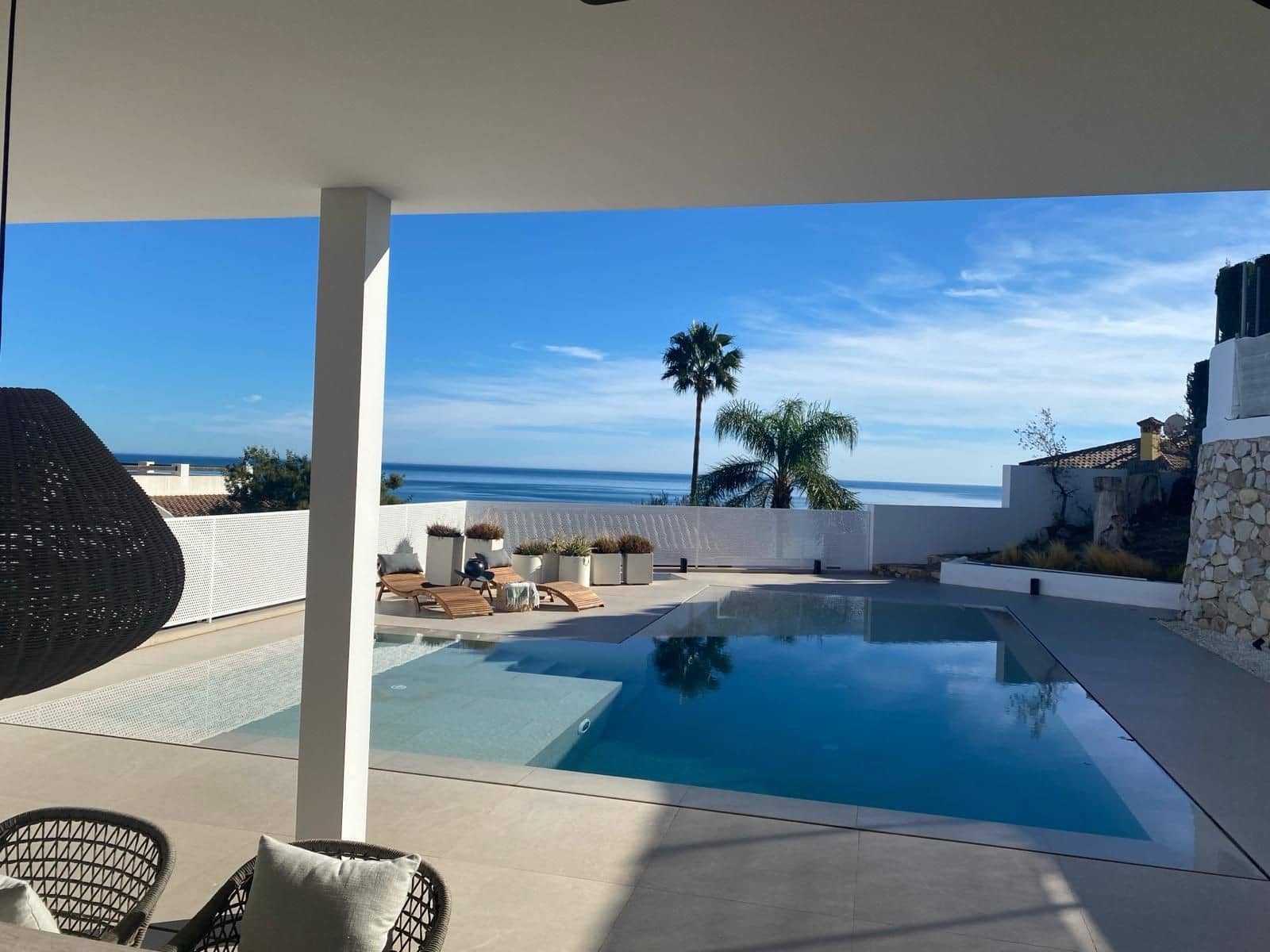 4 sypialnia Willa na sprzedaż w Benalmadena Costa z basenem garażem - 2 490 000 € (Ref: 9400661)