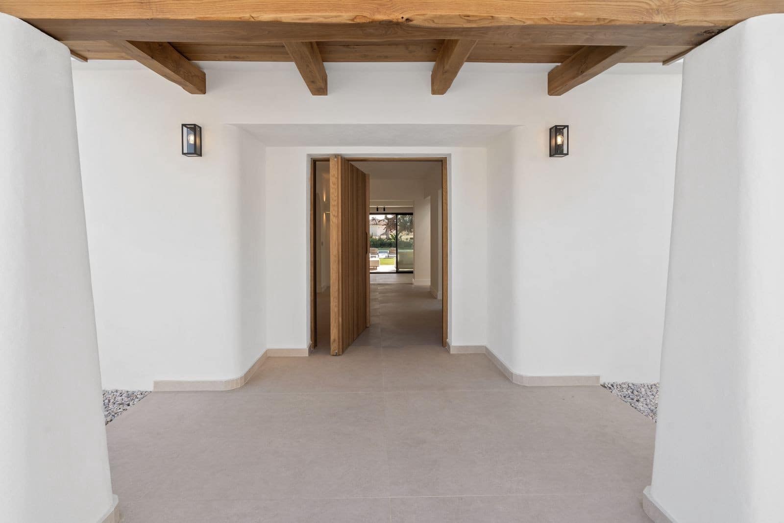 5 bedroom Villa for sale in Marbella with pool garage - € 3,895,000 (Ref: 9400662)